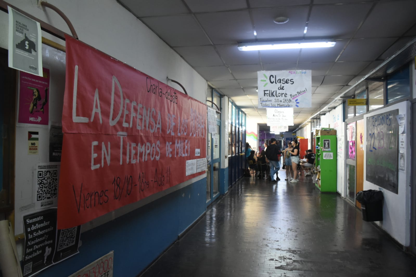 Reacción al veto de la Ley de Financiamiento Universitario en Roca. Crédito Andrés Maripe.