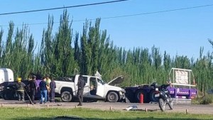 Chocaron un camión y una camioneta petrolera en la Ruta 69 de Río Negro: un herido trasladado