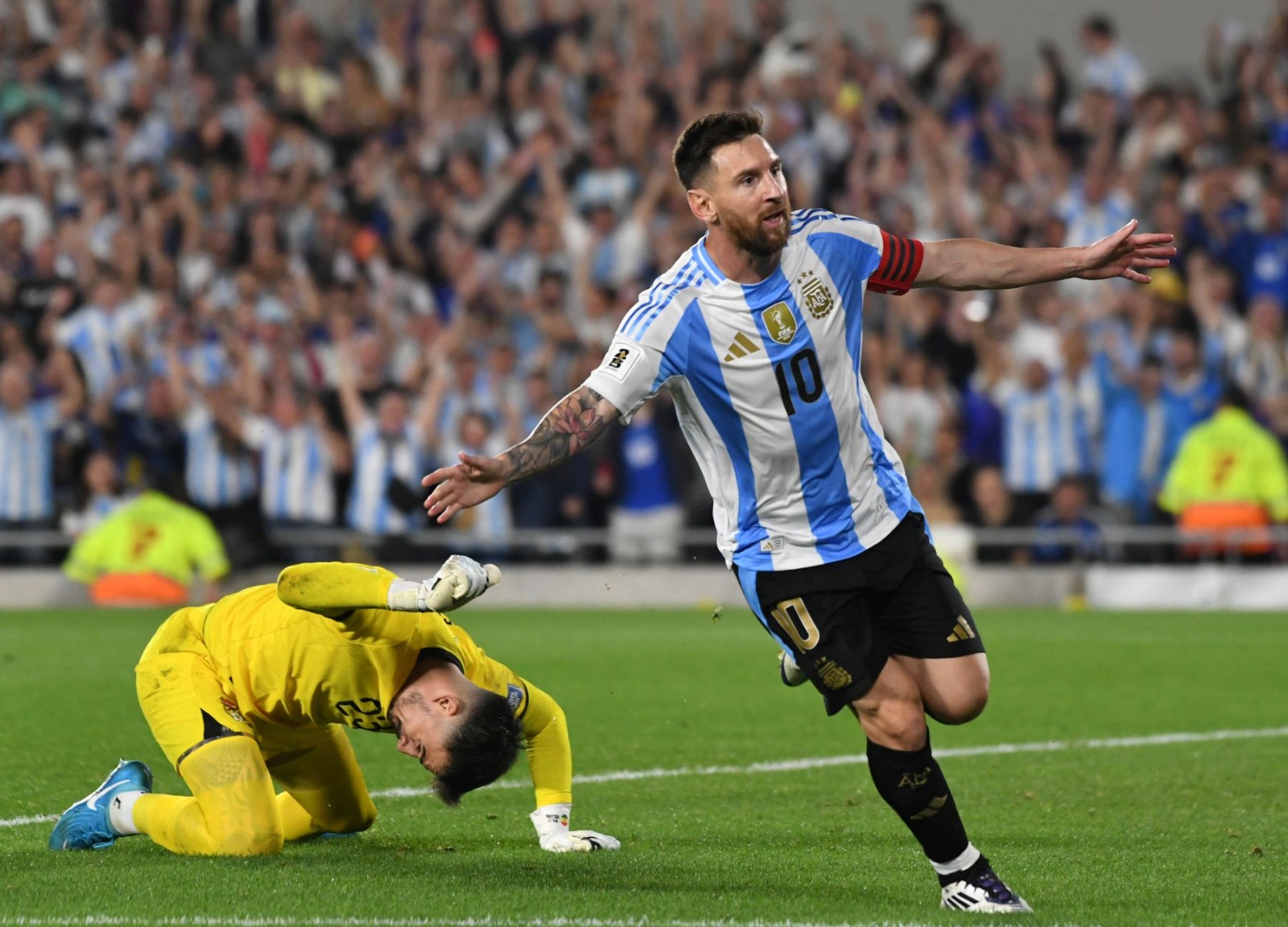 Lionel Messi le metió tres goles a Bolivia. (Foto: AFP)