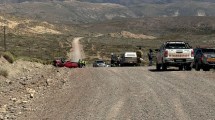 Imagen de Volcó una camioneta con cinco ocupantes en la Ruta 6 de Neuquén: viajaban de Chile a El Cholar