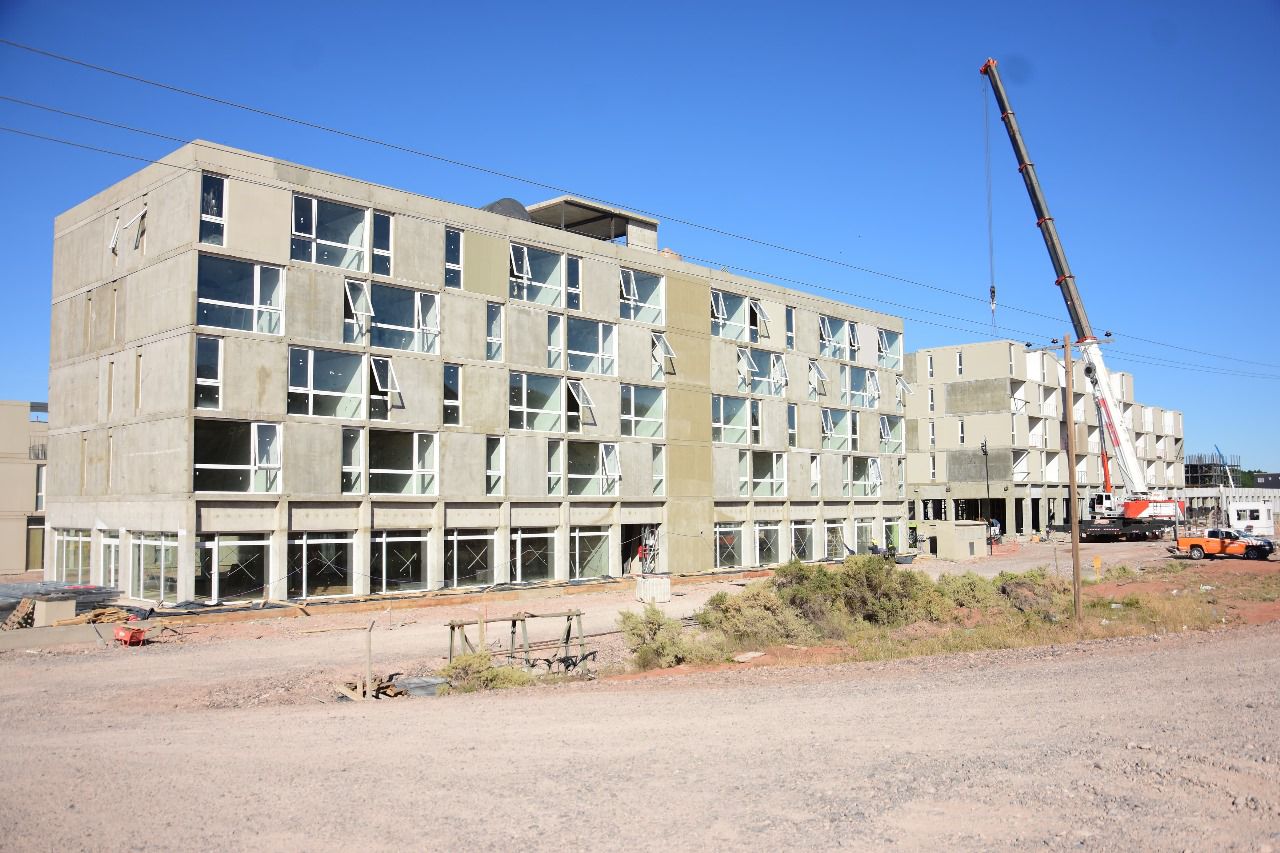 Las naves industriales, que cada vez son más, cambian el paisaje urbanístico regional.