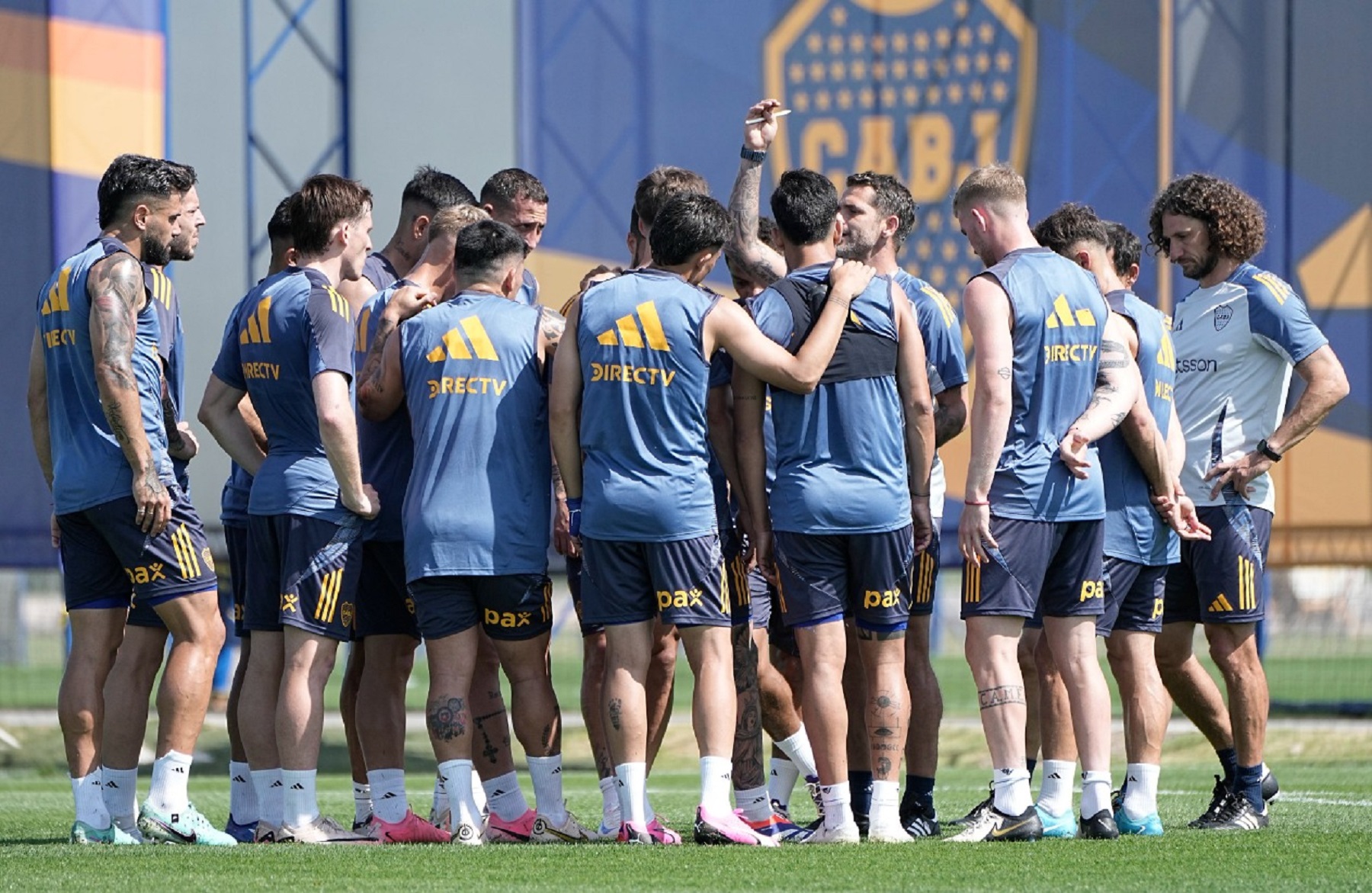 Boca se entrenó durante la mañana tras la derrota ante Tigre. Foto: @BocaJrsOficial.