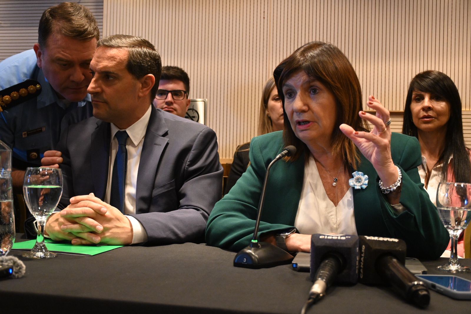 La ministra de Seguridad, Patricia Bullrich, en Bariloche anunció la instalación de Gendarmería en el Alto Valle. Foto: Chino Leiva