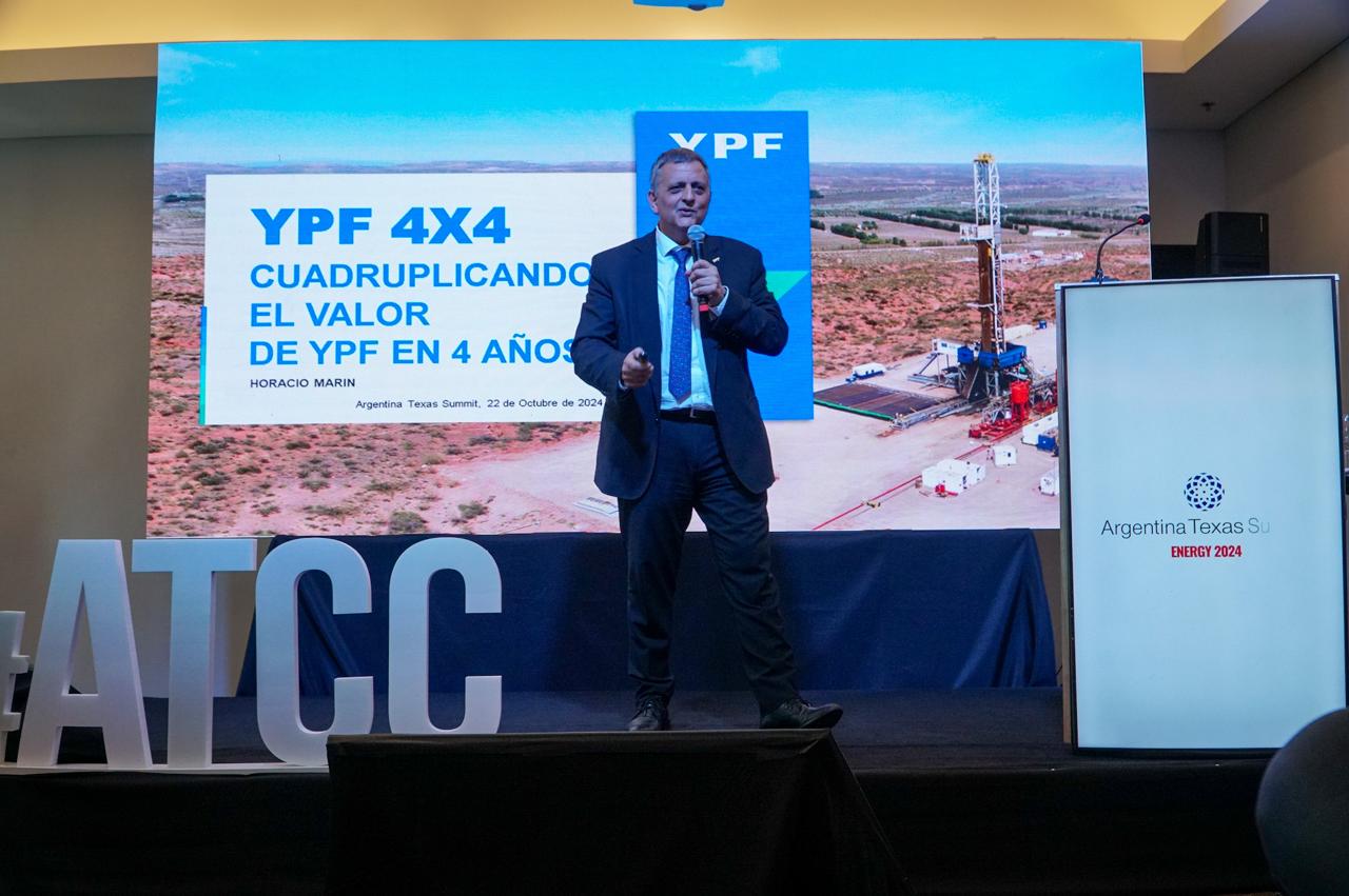 El CEO de YPF, Horacio Marín, explicó que el costo del flete desde la refinería se reflejará en los precios del surtidor.