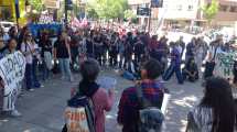 Imagen de Video | Paro y marcha de estatales que desafían a Quintriqueo este martes y miércoles en Neuquén