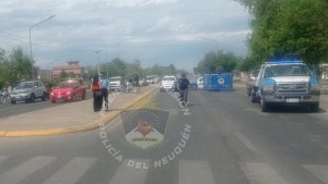 Murió una mujer en un choque sobre Ruta 22 en Neuquén: el tránsito está cortado