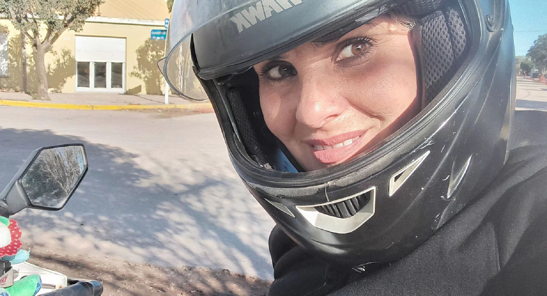 Alejandra Campo, motoviajera de Córdoba pasó por Neuquén. Foto gentileza A.C. 