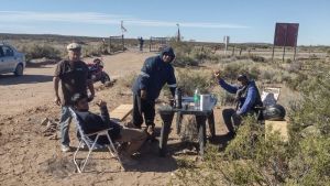 Bloqueo mapuche en yacimientos de Cutral Co este domingo: «Todavía estamos en acción»