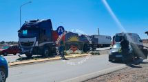 Imagen de Dos heridos en un choque entre un camión y un auto sobre Autovía Norte de Neuquén