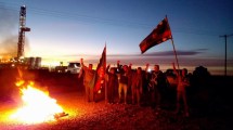 Imagen de Mapuches realizan bloqueos en Vaca Muerta en reclamo de personerías y el relevamiento territorial