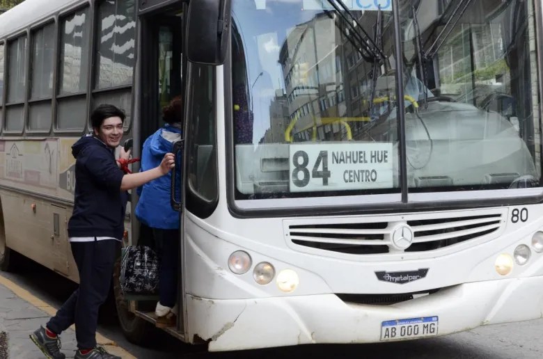 La ecuación de precios en el servicio de transporte será evaluado el jueves en un cónclave público. (archivo)