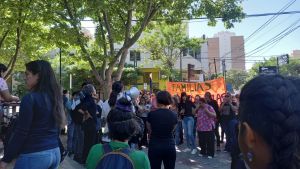 Corte en Neuquén: protesta en Casa de Gobierno contra la paritaria que aprobó ATE