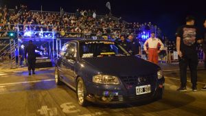 Picadas en Centenario: Nicolás Viturro deleitó con su velocidad en un autódromo repleto