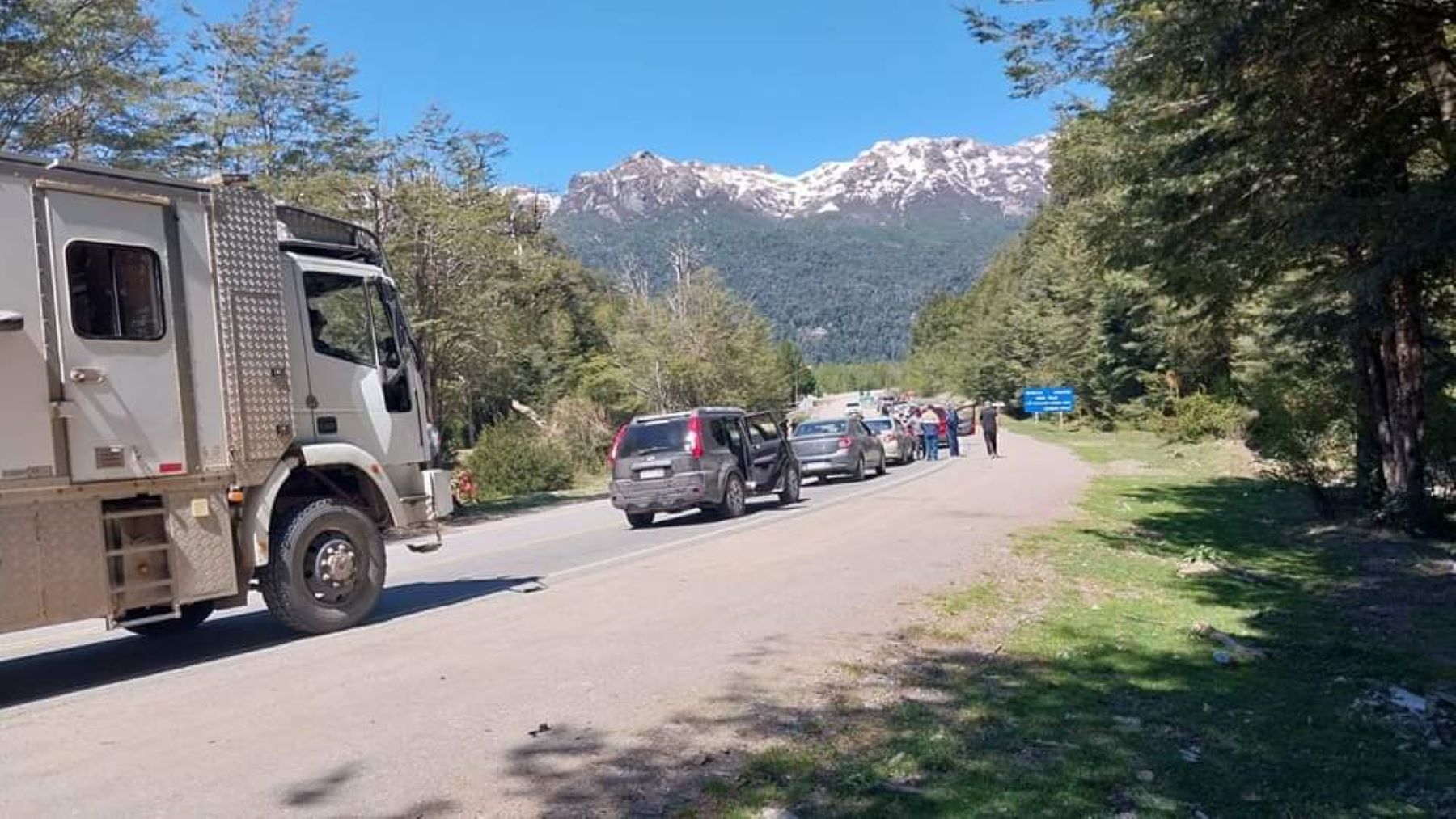 Hay demoras en los cruces internacionales con Chile. Foto: Gentileza Facebook Fm del Lago SM Andes 102.5 Mhz