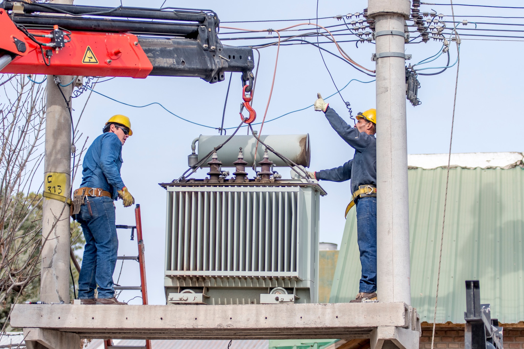 Edersa cortará la luz desde la mañana en Viedma y Roca este viernes: horarios y barrios afectados (Foto: gentileza)