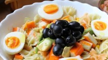 Imagen de La nutritiva ensalada con fideos moñitos que es furor por su valor energético 