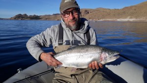 Qué es la tenia de los peces y cómo se puede evitar en Patagonia