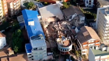 Imagen de El derrumbe en 9 fotos: así quedó el hotel de Villa Gesell, por dentro y por fuera