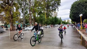 Llega el evento solidario «Pedaleando por un sueño» a Villa Regina: qué calles estarán cortadas