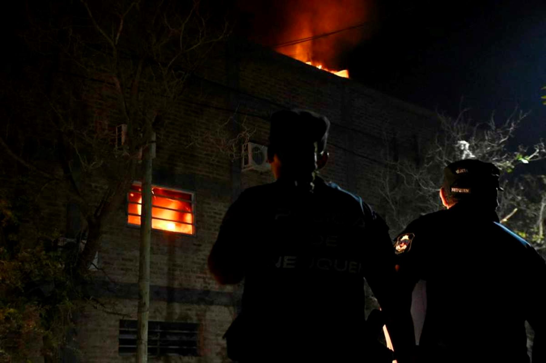 Un incendio afectó en marzo pasado un galpón en barrio Belgrano de Neuquén. Foto: archivo (Matías Subat)