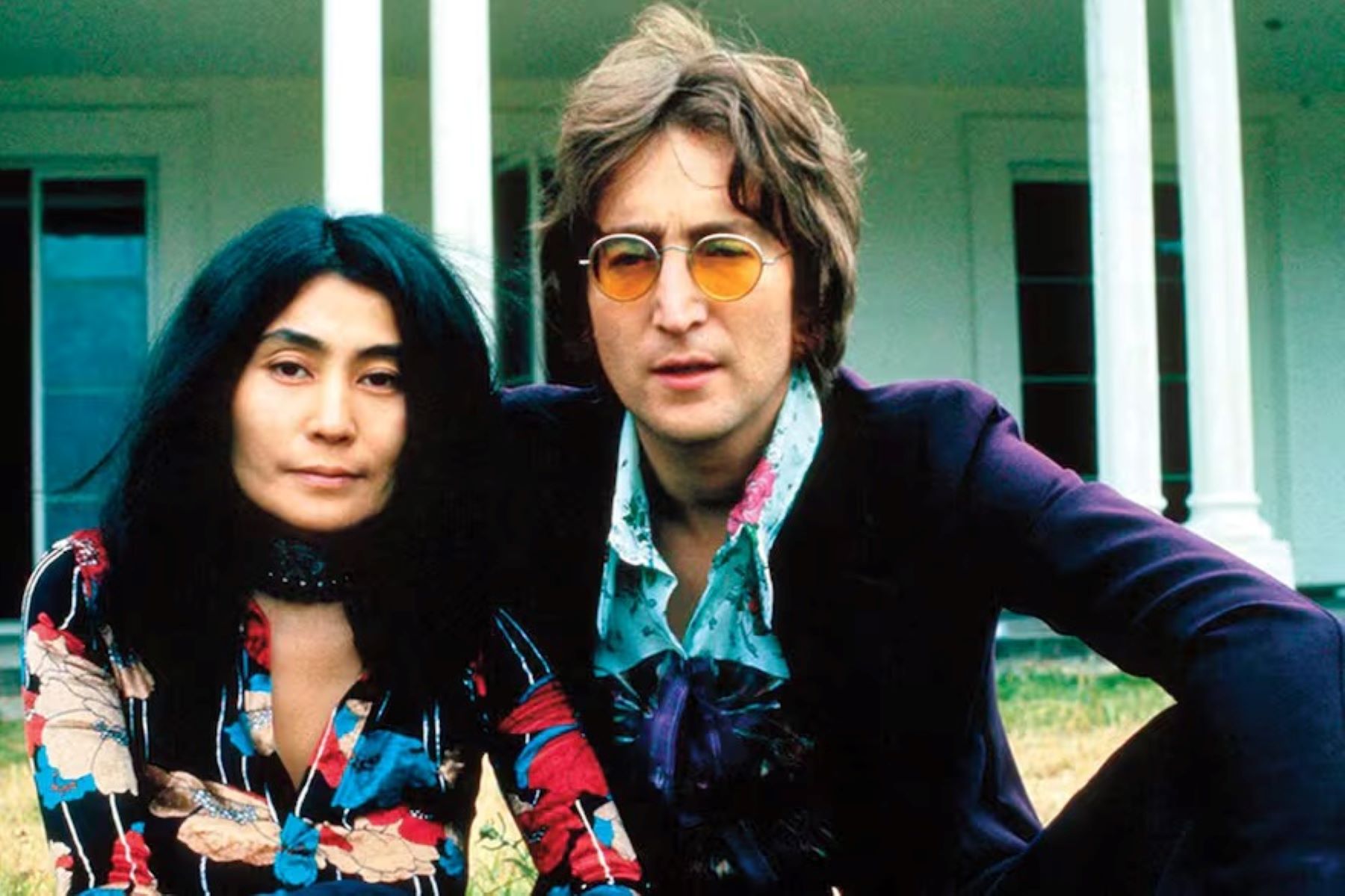 Yoko Ono y John Lennon. Foto: George Konig/Shutterstock