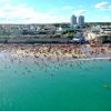 Imagen de Las Grutas brilló en Navidad: una multitud festeja frente al mar