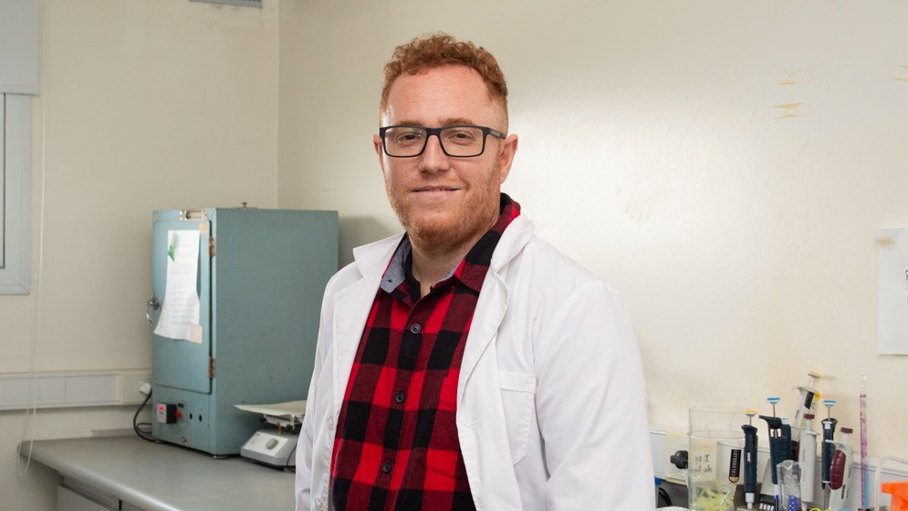 Ignacio León tiene 38 años y trabaja en el Cequinor (Centro de Química Inorgánica) que depende del Conicet y la Universidad Nacional de La Plata. Foto: gentileza