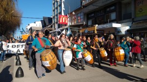 Marcha universitaria en Neuquén y Río Negro: inician las movilizaciones, seguí el minuto a minuto