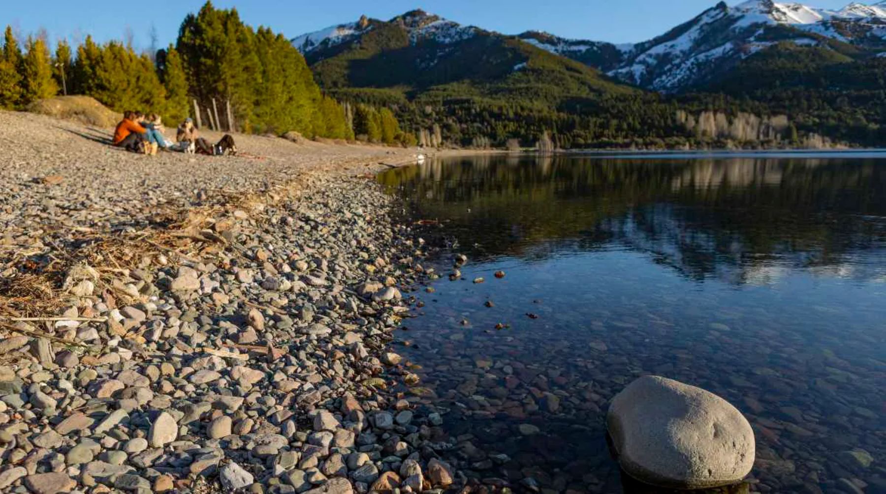 El lago Meliquina, un grana tractivo cerca de San Martín de los Andes. Foto: Archivo