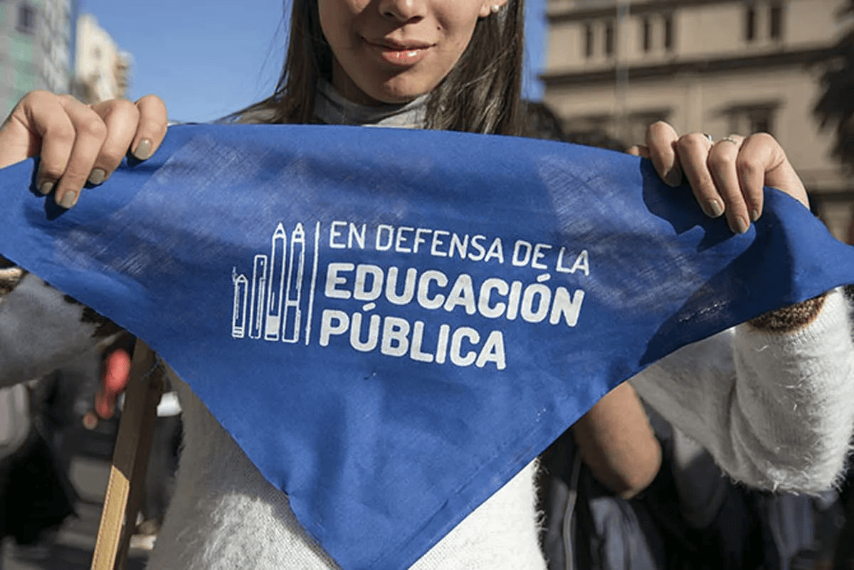 Fuerte y claro. La educación es el único punto que genera un mensaje de rechazo al ajuste. 