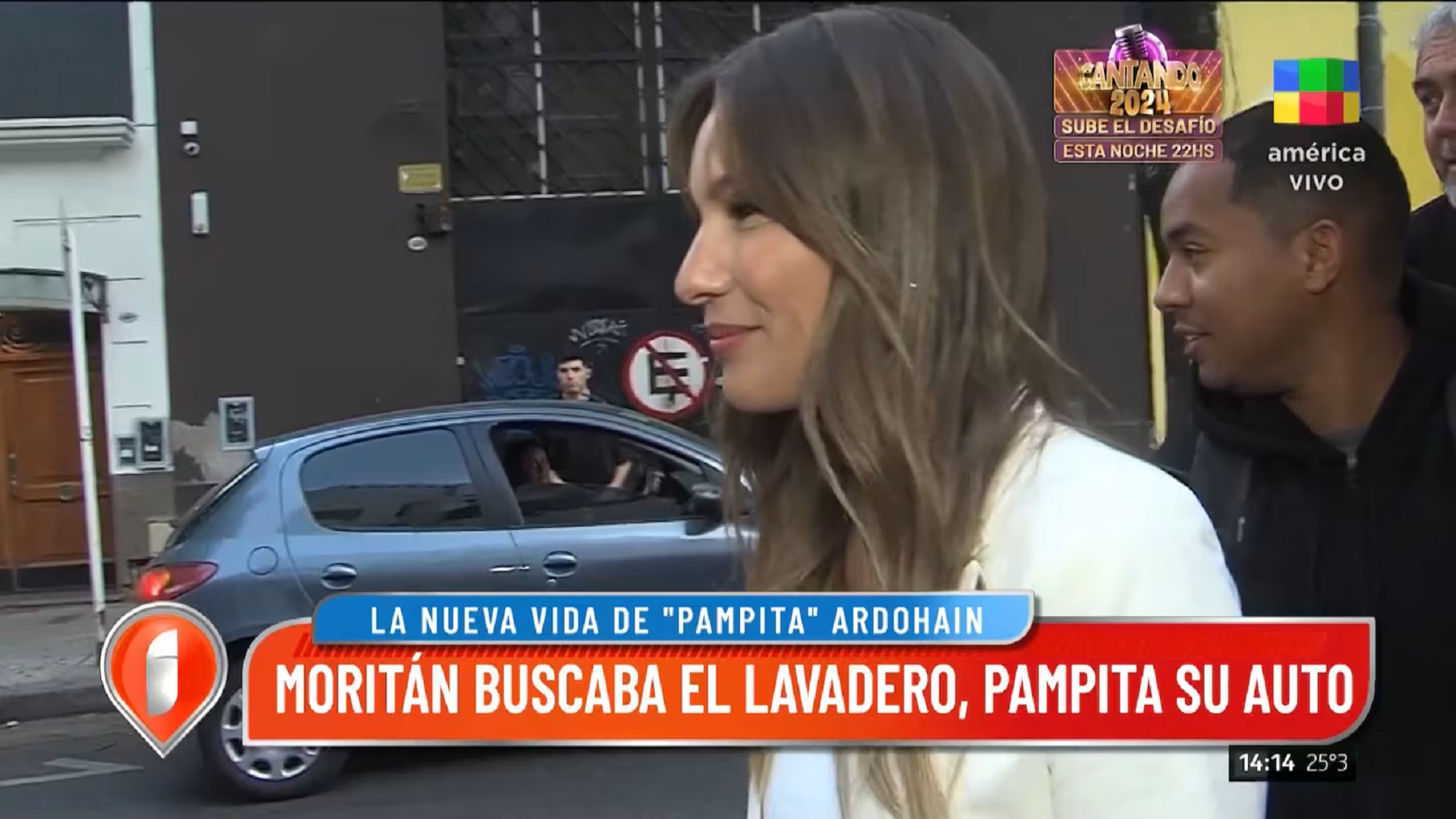 Pampita entrevistada por el notero de Intrusos