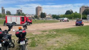 Impactante operativo en Neuquén para recibir al camionero que volcó sobre Ruta 40, cerca de Taquimilán