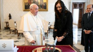 Video del papa Francisco con Victoria Villarruel: «Todavía vivo, ¿y usted sobrevive?»