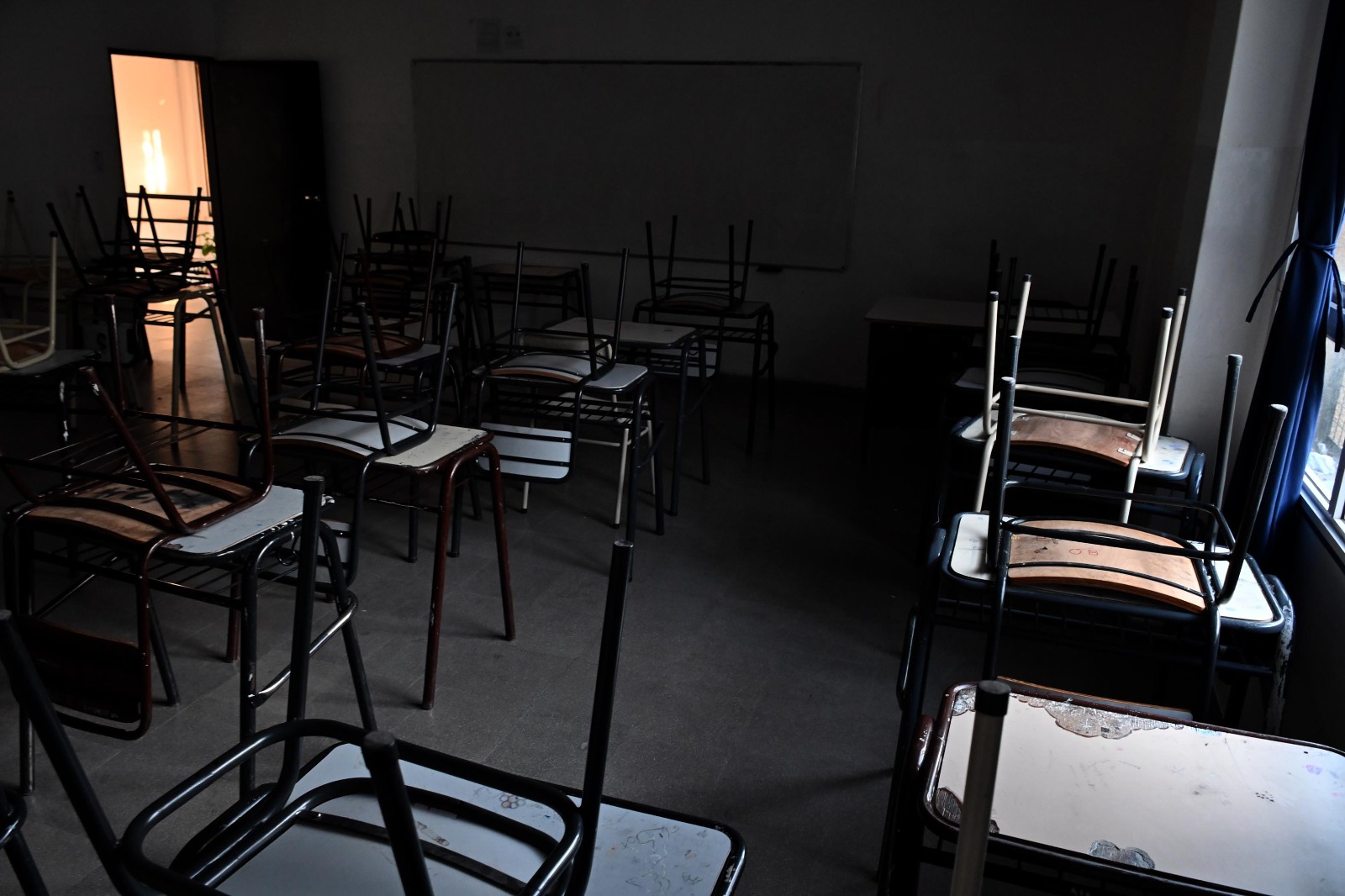 Hoy habrá paros en las escuelas de Bariloche y El Bolsón. Foto: Marcelo Ochoa.