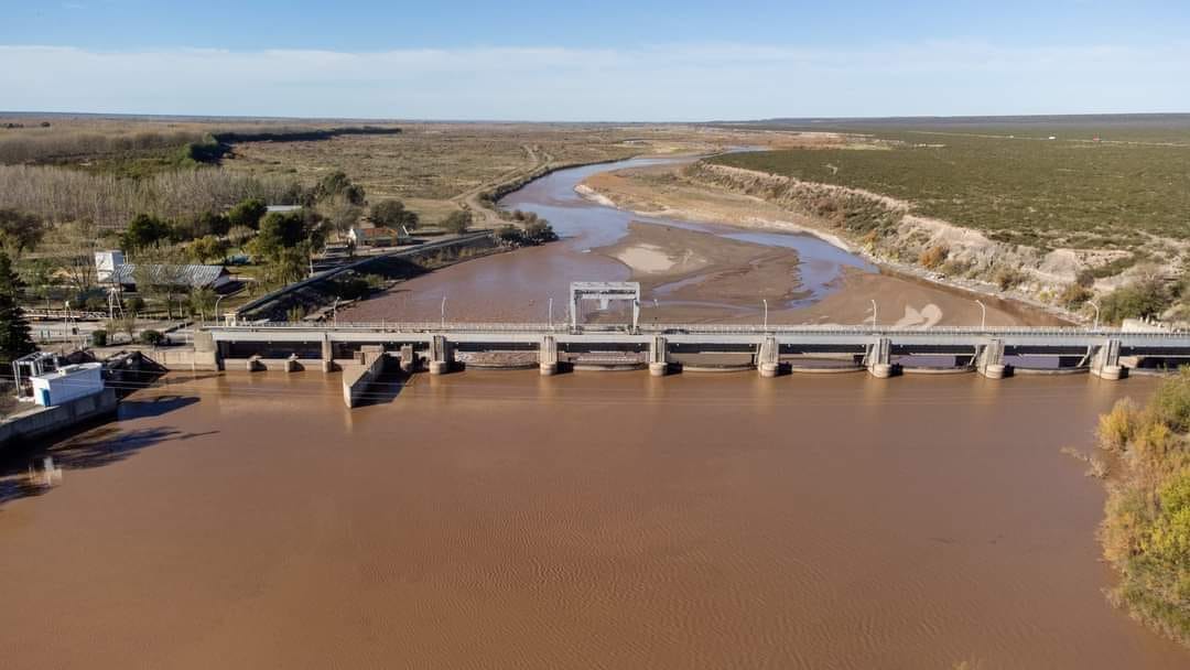 La zona del puente dique en el Río Colorado  a principios de año (Ente Provincial del Río Colorado)