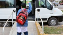 Imagen de Educación explicó los problemas de transporte en las escuelas del Alto Valle: «Modo de extorsión»