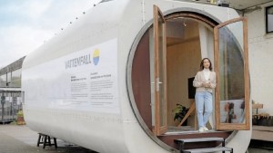 Economía circular eólica: conocé la casa hecha dentro de los restos de un aerogenerador