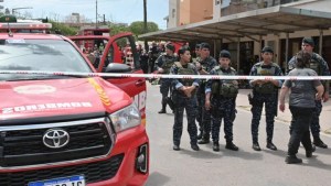 Murió un hombre por el derrumbe en Villa Gesell:  sigue la búsqueda en los escombros del hotel