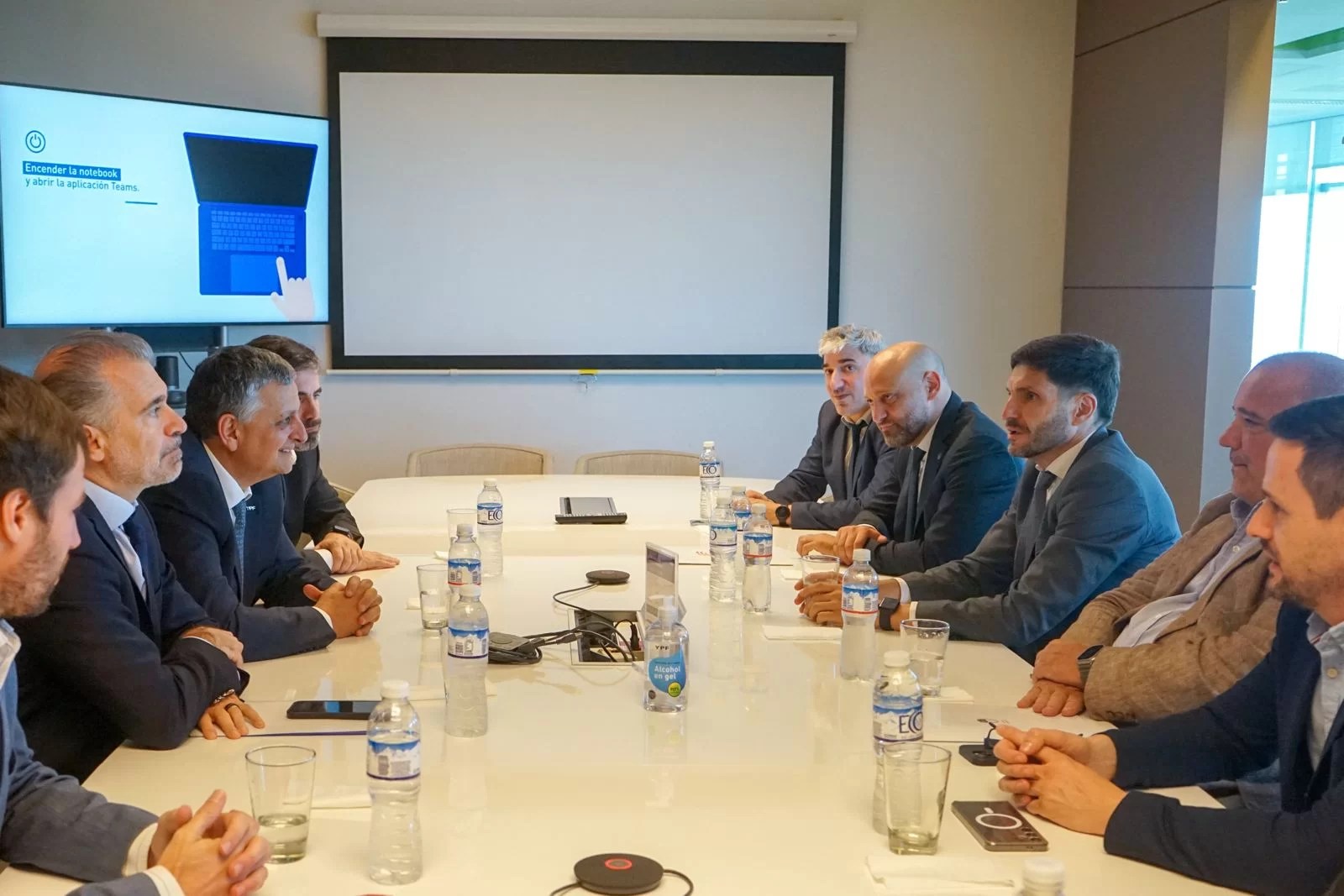 La reunión se llevó a cabo este miércoles. Foto: gentileza. 