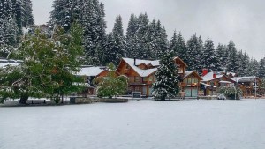 Nevada de primavera en Bariloche: Catedral invita a disfrutar el Cable Carril