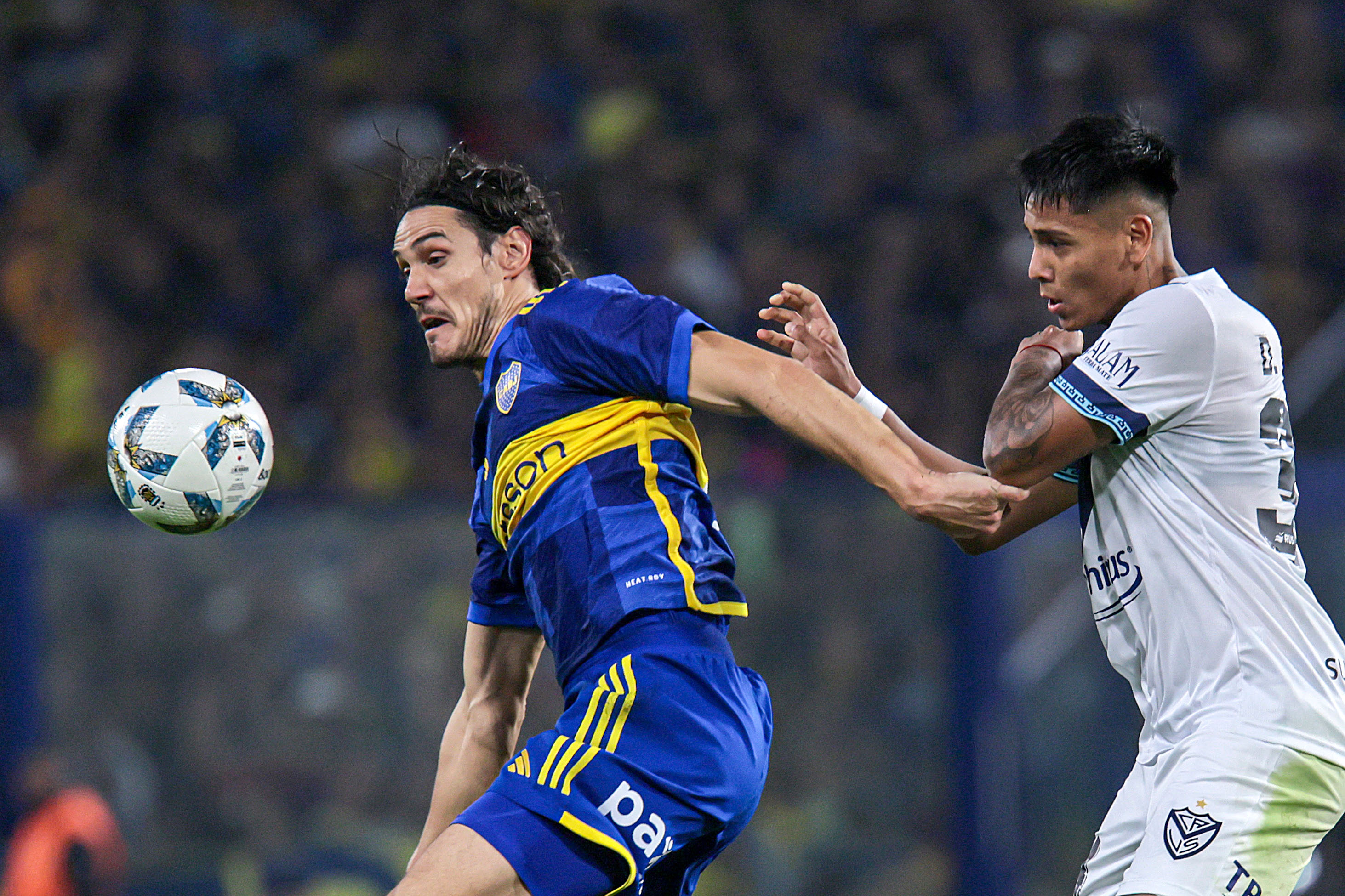 En el último cruce entre Boca y Vélez, Cavani fue expulsado. Ahora se vuelven a cruzar por la Copa Argentina. 