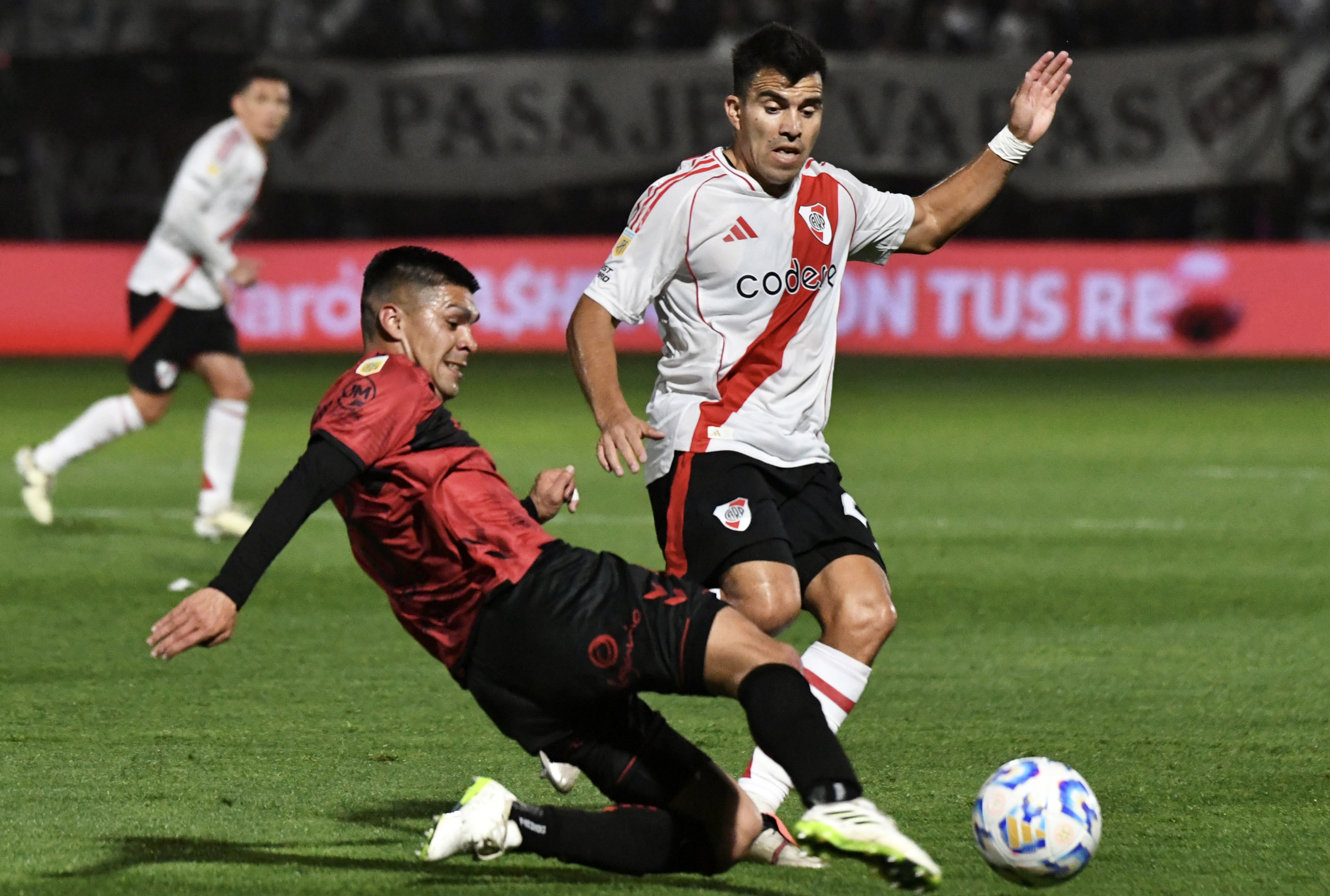 Marcos Acuña se lesionó en el partido ante Instituto en Córdoba. Fotobaires