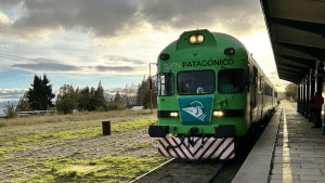 El tren que une Jacobacci y Bariloche será temporalmente suspendido: cuándo y por qué