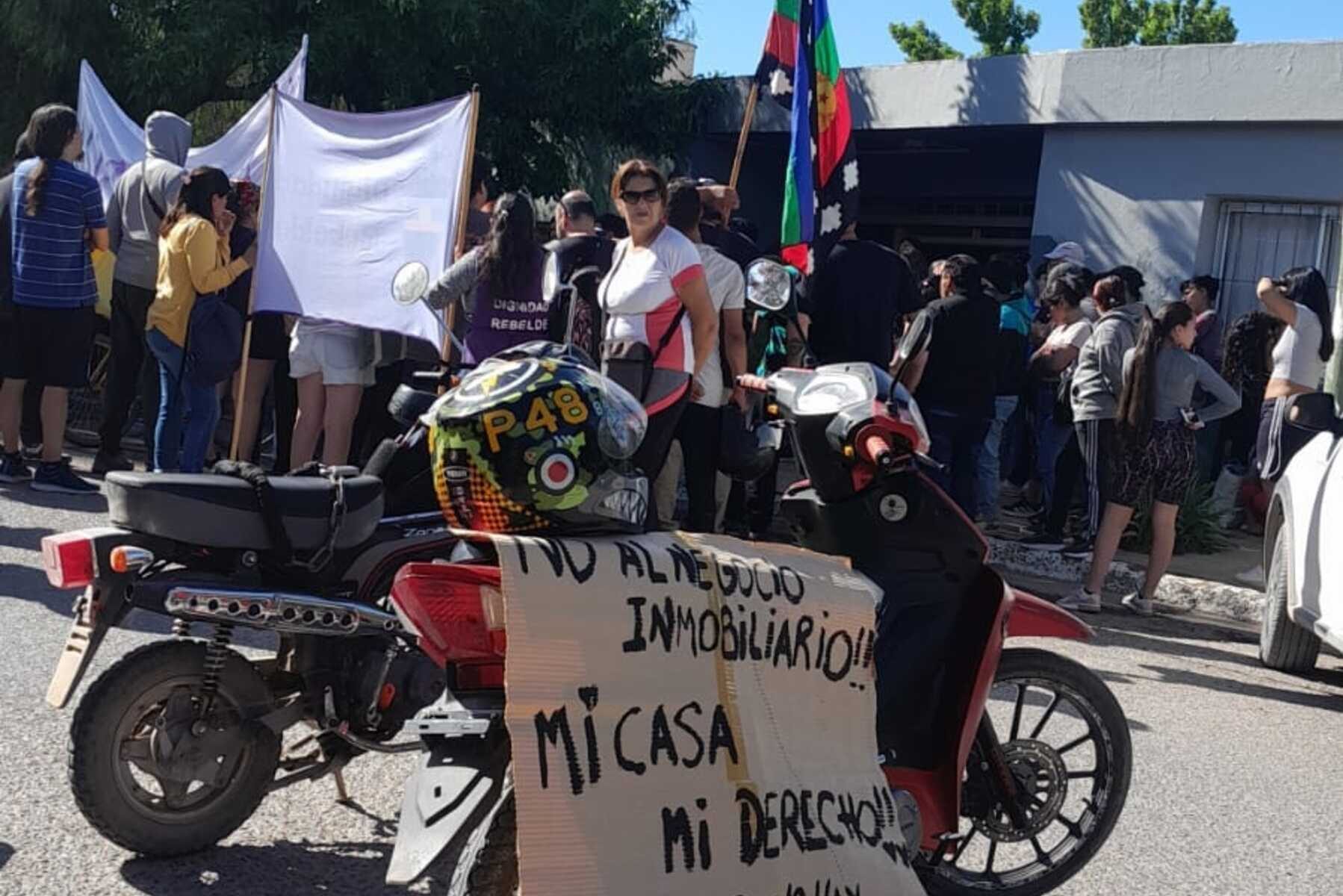 Urbanización ilegal en el Alto Valle. Crédito Inforo.