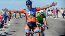 Imagen de Leandro Velardez ganó la segunda etapa de la Vuelta al Valle en Paso Córdoba