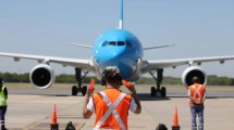 Imagen de Fin del conflicto: Aerolíneas Argentinas y los gremios aeronáuticos llegaron a un acuerdo