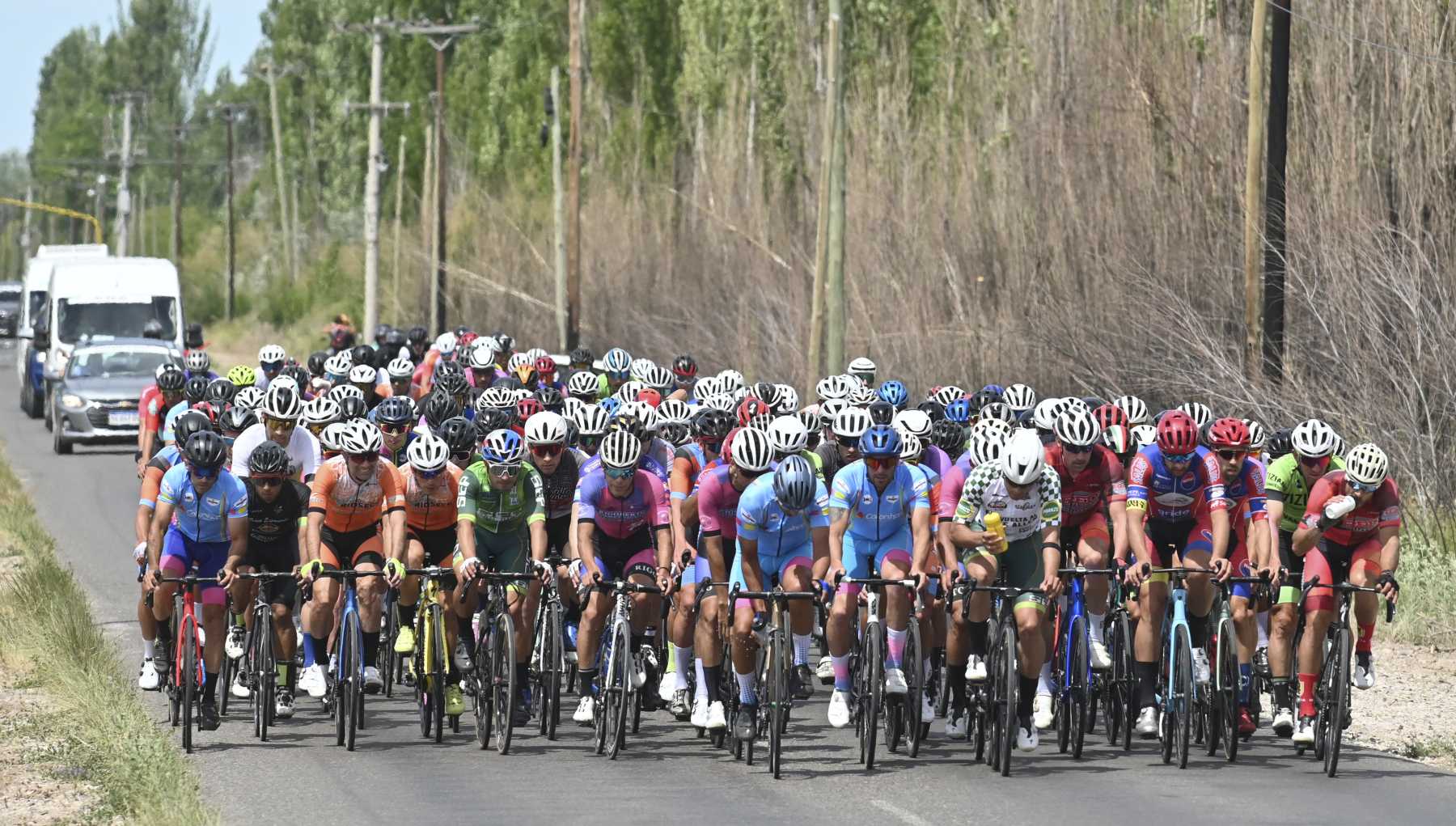 La tercera etapa de la Vuelta al Valle terminó en Cervantes. (Foto: Florencia Salto)