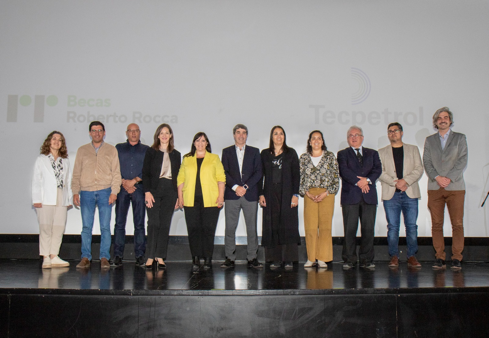 Tecpetrol y el Grupo Techint entragaron 135 becas educativas en la región.