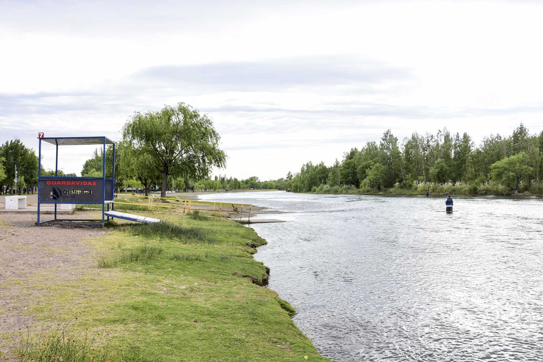 Murió un joven en una riña en el balneario Sandra Canale de Neuquén. Foto: Archivo Cecilia Maletti. 