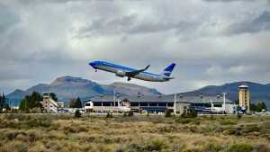 Bariloche y Viedma, entre las expectativas y el riesgo de la conectividad aérea